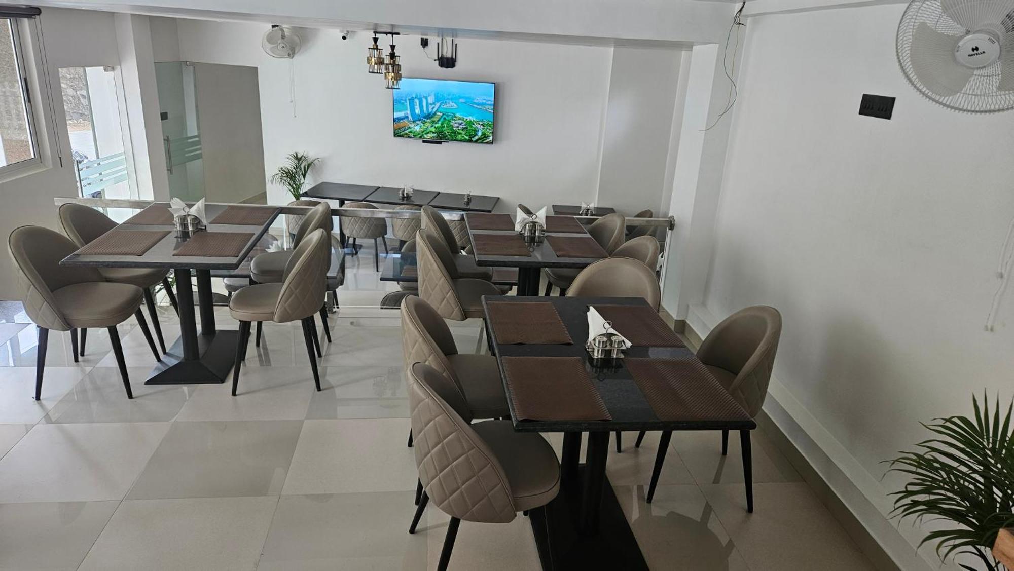 Indiana Hills Hotell Shillong Exteriör bild